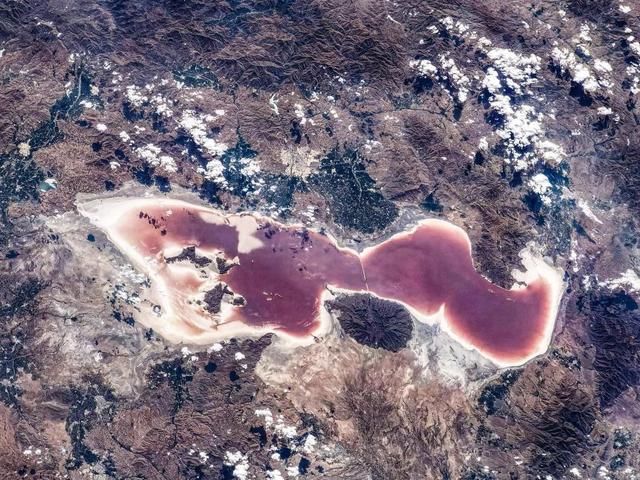 Ғарышкер Лю Бомин түсірген фото