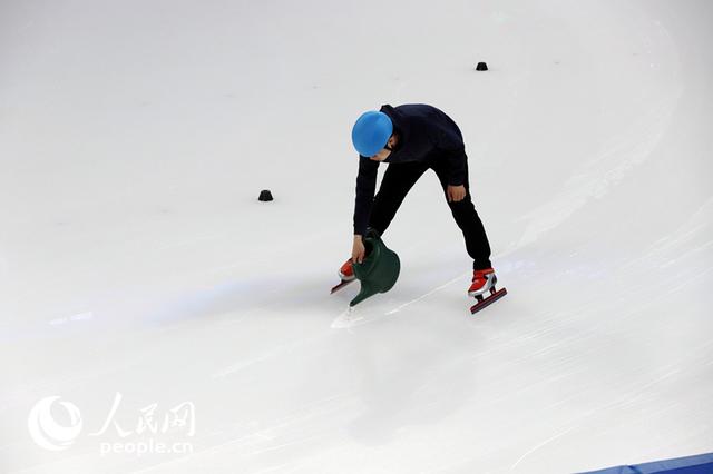  «Бейжіңде кездесу» атты 2021/2022 Халықаралық конькишілер одағы (ISU) шорт-тректен әлем чемпионаты басталды
