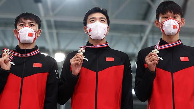 Конькимен жүгіруден әлем кубогы ерлер арасындағы командалық сайысында Қытай чемпион атанды