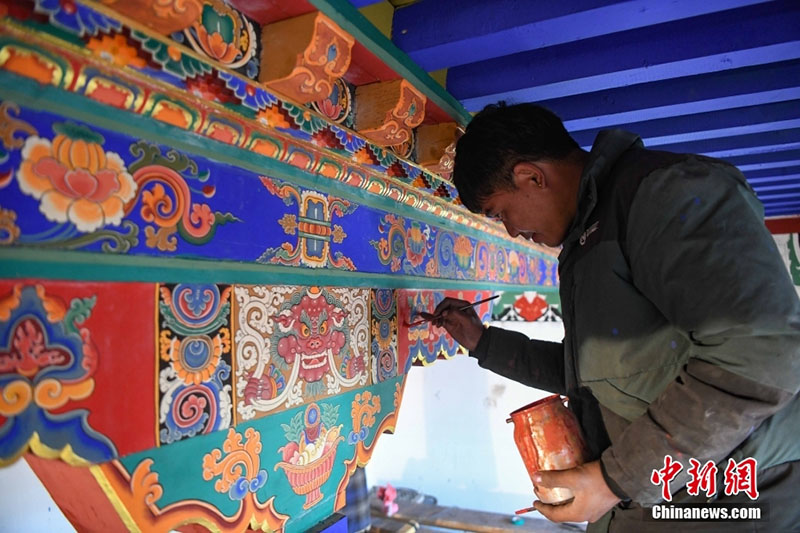 Тибет: Этникалық қолөнер жұмыспен қамтуды арттырды