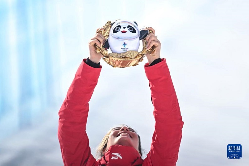 Гу Айлин Бейжіңдегі қысқы Олимпиада ойындарындағы екішні медальін алды