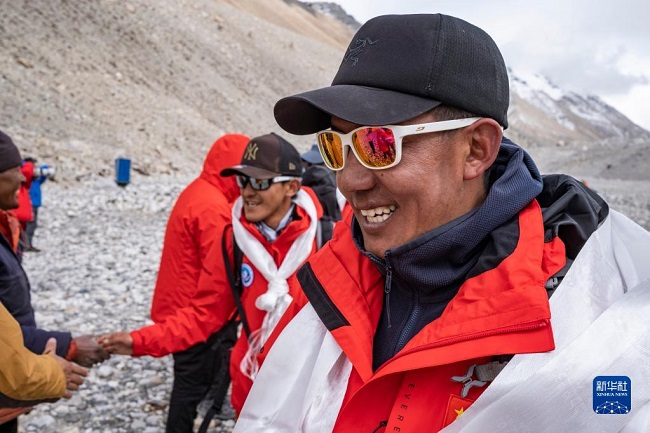 Джомолунгма（Эверест）экспедициясы тобының мүшелері базалық лагерьге оралды