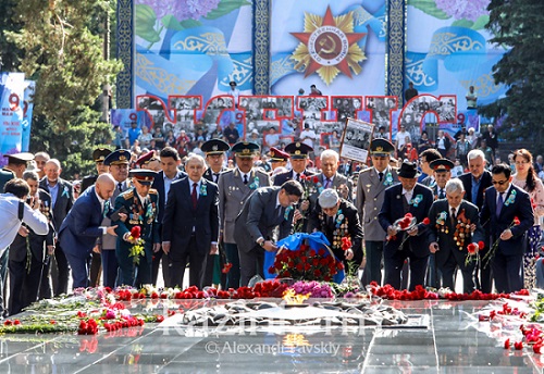 Алматылықтар Жеңіс күнін сән-салтанатымен тойлады