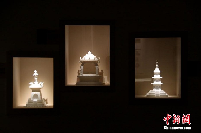 3D моделі Дуньхуан суреттерінің мыңжылдық сәулет сұлулығын көрсетеді
