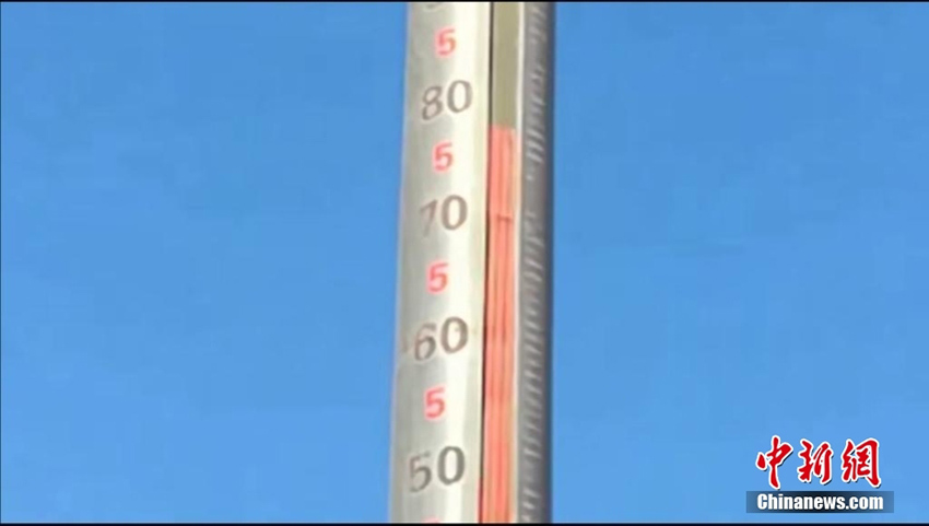 Шыңжаңдағы Жалынтау саяхат орнындағы «Алтын құрсаудың» температурасы 80 градусқа дейін жетті