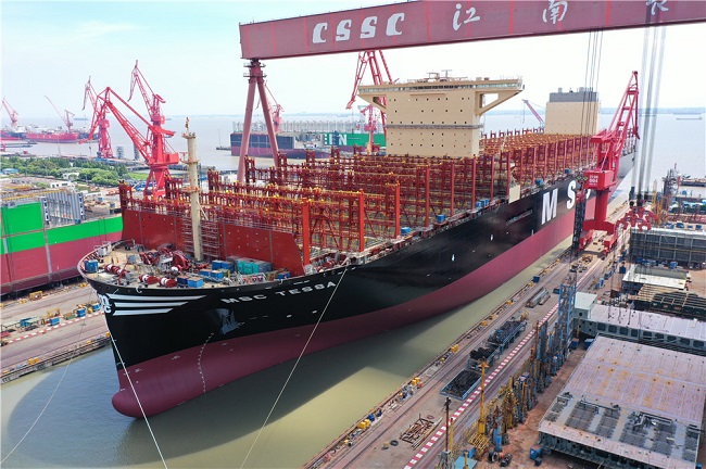 Шанхайда әлемдегі ең үлкен контейнерлік кеме жасалды
