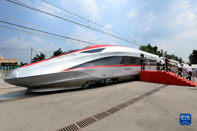 Қытайдан экспортталған алғашқы 350 км/сағ EMU конвейерден шықты