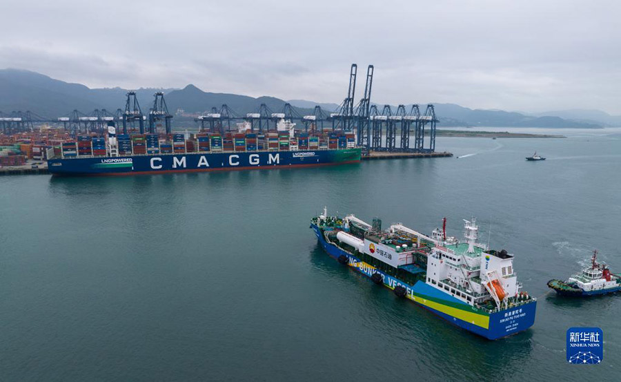 Оңтүстік Қытайдағы халықаралық теңіз кемелеріне арналған алғашқы СТГ құю бизнесі Шэньчжэнь Янтянь портында аяқталды