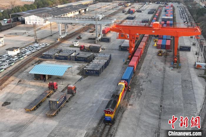 Цзянси Цзюцзян 2023 жылғы алғашқы Қытай-Еуропа пойызын аттандырды