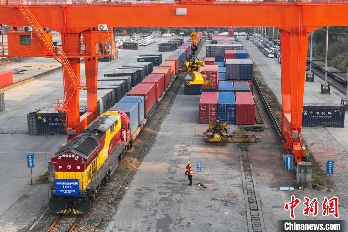 Цзянси Цзюцзян 2023 жылғы алғашқы Қытай-Еуропа пойызын аттандырды