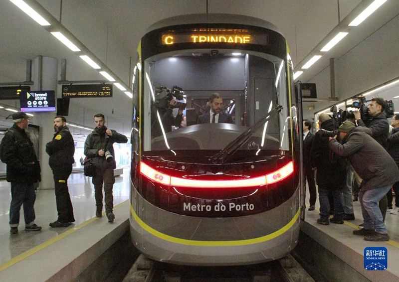 Қытайдан Португалияға экспортталған алғашқы метро пойызы тапсырылды