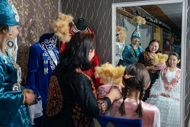 Қазақы киім үлгісінің ұлттық мұрагері «Жыл адамы» үміткері ретінде таңдалды