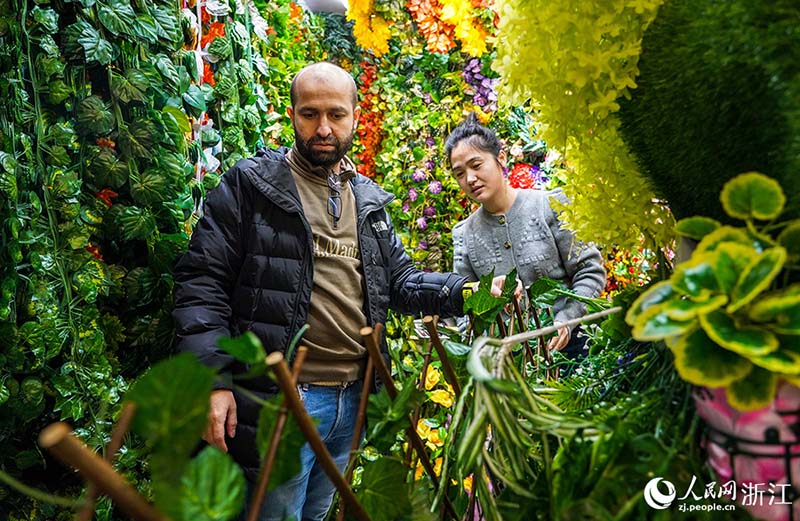 Чжэцзян өлкесі Иу қаласы халықаралық сауда базарындағы қарбаластық