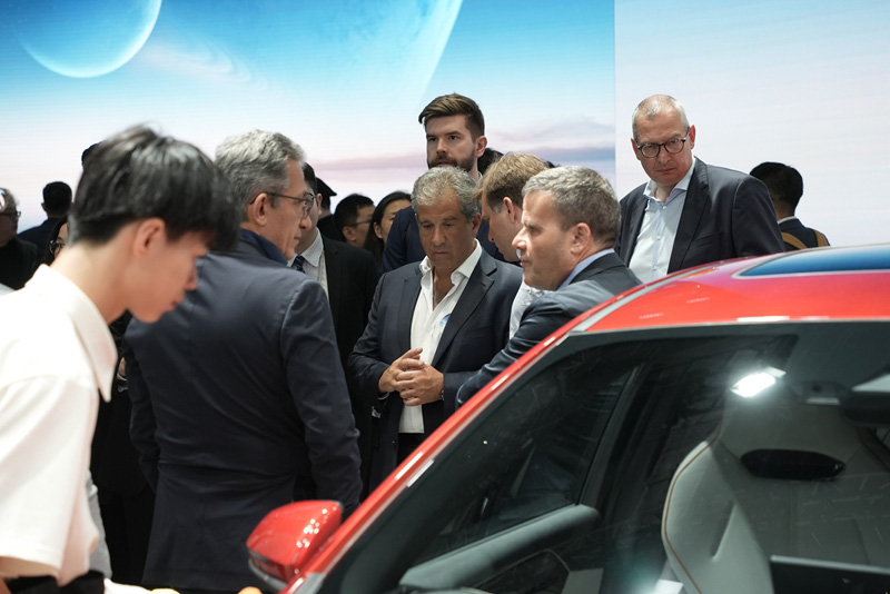 2023 жылғы 20-сыншы Шанхай халықаралық автомобиль өнеркәсібі көрмесі ашылды