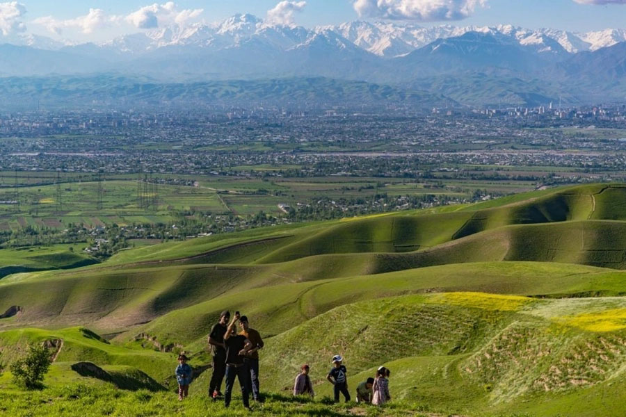 Тәжікстан астанасы Душанбеден 70 шақырым жерде орналасқан Хадрон шығанағы аймағының көрінісі