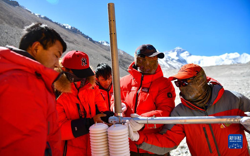 Қытай Джомолунгма（Эверест）шыңына кешенді ғылыми экспедицияны бастады