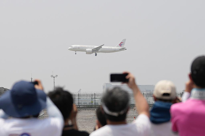 Қытайдың C919 жолаушылар ұшағы коммерциялық пайдалануға берілді