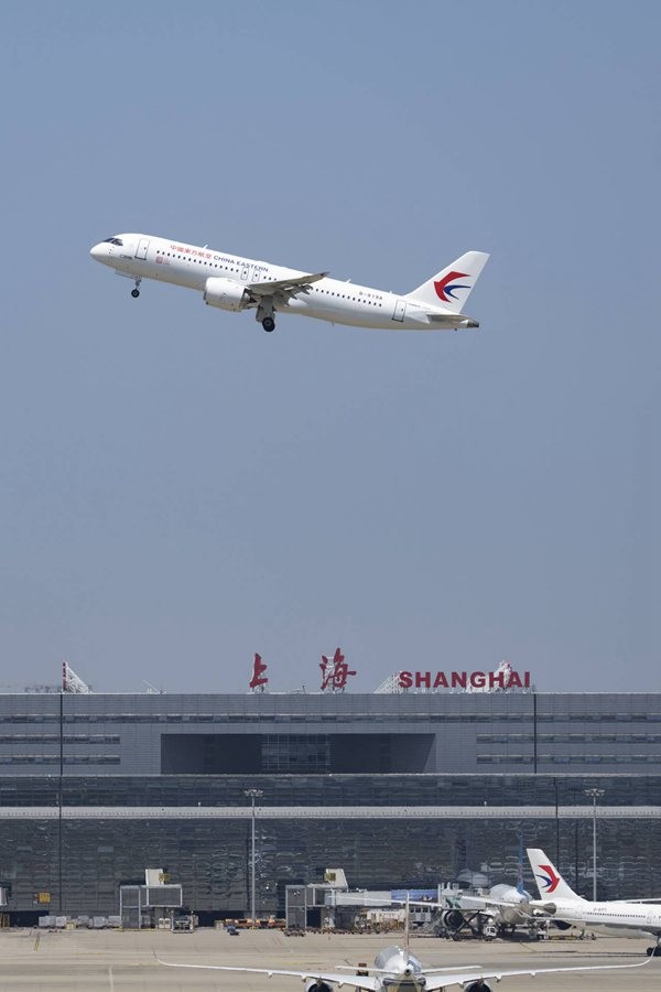 Қытайдың C919 жолаушылар ұшағы коммерциялық пайдалануға берілді