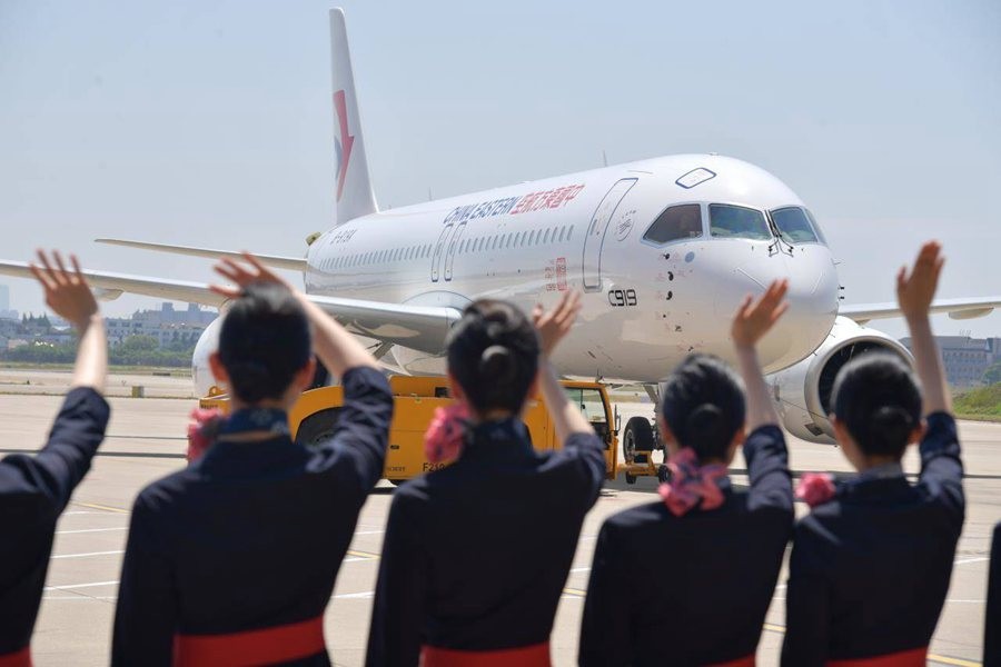 Қытайдың C919 жолаушылар ұшағы коммерциялық пайдалануға берілді