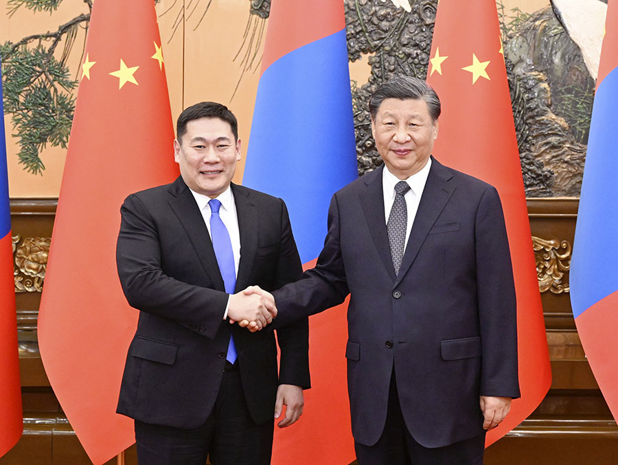 Си Цзиньпин Моңғолия Премьер-министрі Лувсаннамсрайн Оюун-Эрдэнэмен кездесті