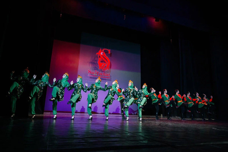 Қазақстанның «Салтанат» ұлттық би тобы Шыңжаңда керемет өнер көрсетеді