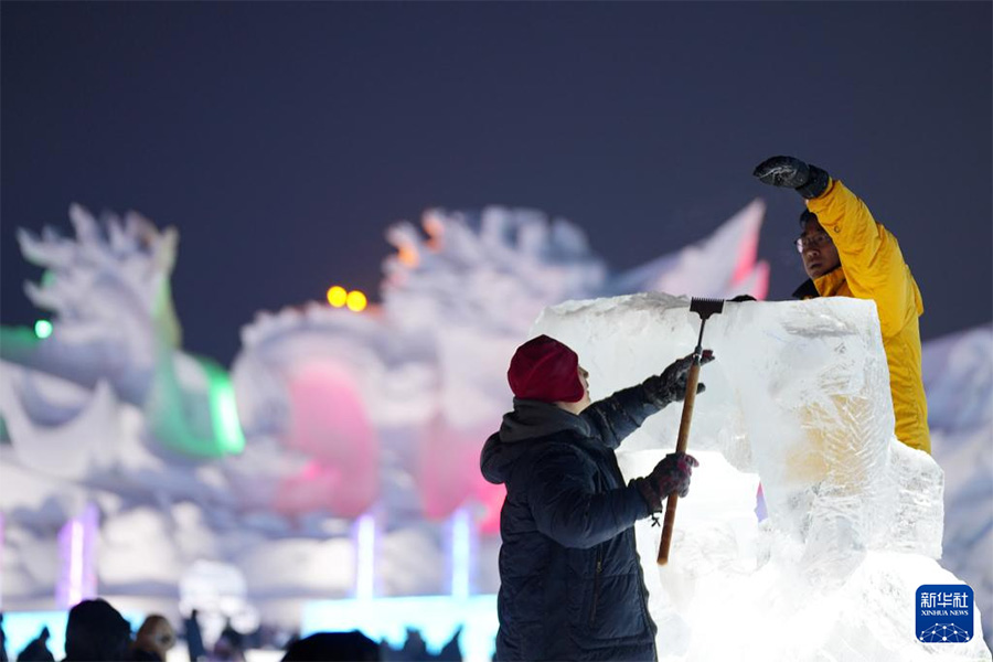 35-інші Қытай Харбинін халықаралық мұз мүсіндер байқауы басталды