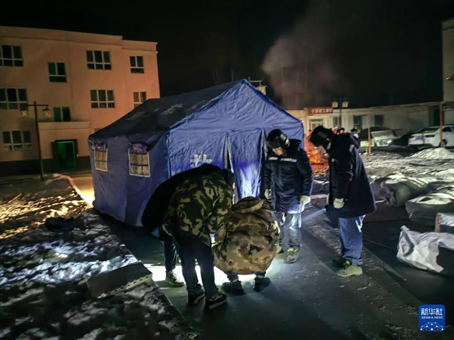 Шыңжаңның Ақсу аймағының Үштұрпан ауданында 7,1 балдық жер сілкінісі болды