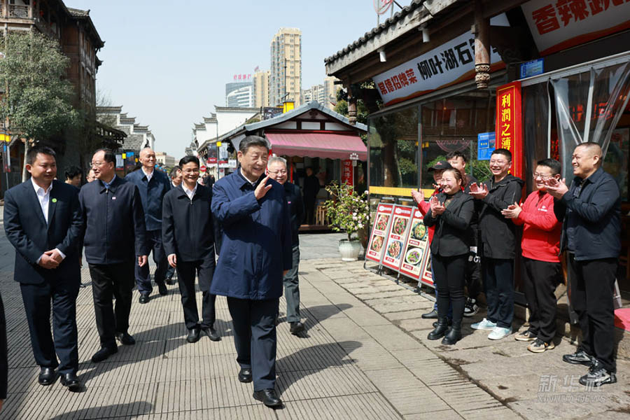 Си Цзиньпин қызметтік тексеріспен Хунань өлкесінің Чандэ қаласына барды