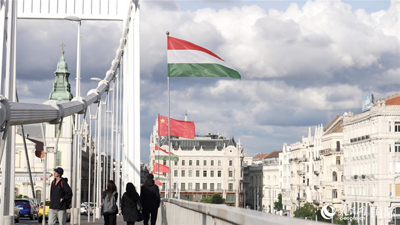 Венгрияның астанасы Будапештте «Дунайдағы інжу-маржанды» сезініңіз