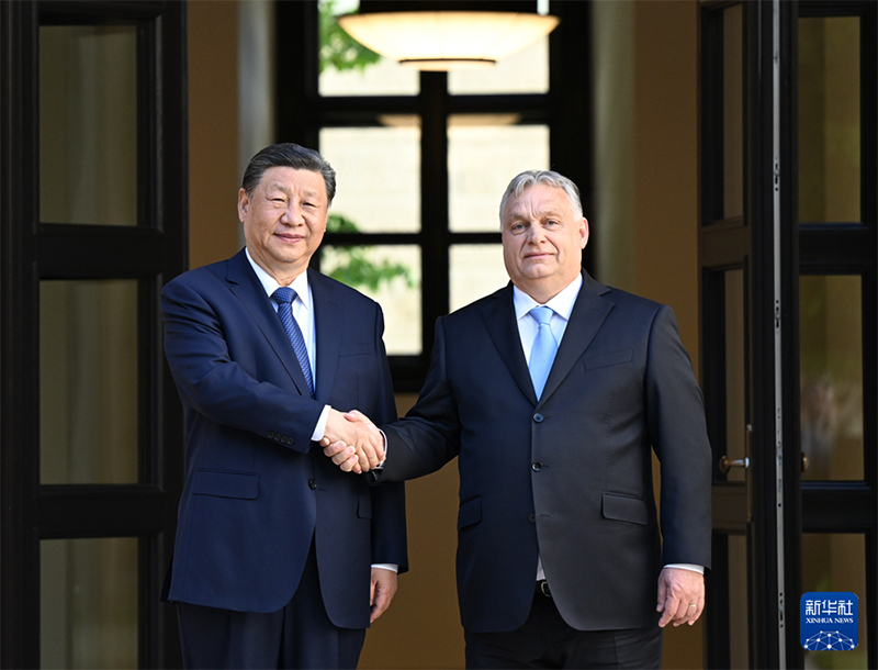 Қытай мен Венгрия басшылары екі ел арасындағы қарым-қатынас жаңа дәуірде барлық ауа-райында жан-жақты стратегиялық серіктестікке көтерілетінін жариялады