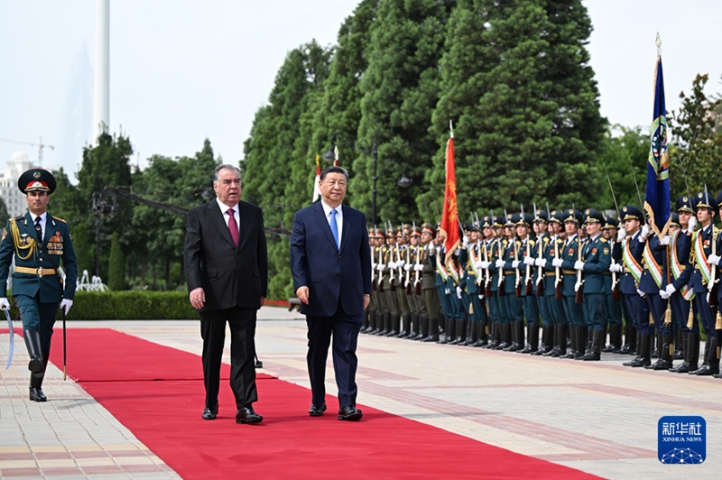 ҚХР Төрағасы Си Цзиньпин мен Тәжікстан Президенті Рахмон жаңа дәуірде Қытай мен Тәжікстан арасында жан-жақты стратегиялық серіктестік орнатылғанын жариялады