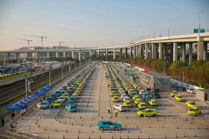 Шанхай такси метросы шетелдік карталармен төлем қабылдай алады
