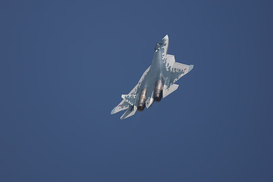 Ресейлік СУ-57 жасырын жойғышы Чжухайда алғашқы ұшу дайындығын  бастады