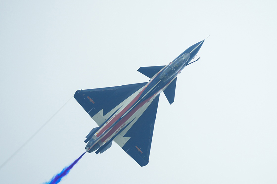 Әуе шоуы Қытай әуе күштерінің 75 жылдығын атап өтті