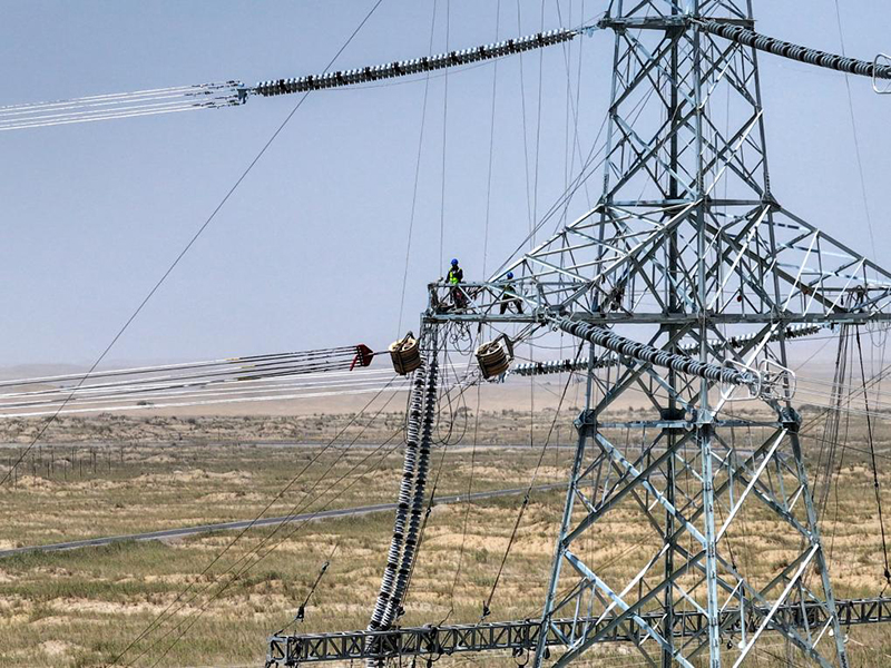 Шыңжаңдағы Тарым ойпатын айналатын 750 кВ электр қуатын беру және түрлендіру жобасы толығымен аяқталды