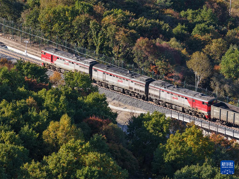 Қытай-Еуропа пойызының «Шығыс арнасы» Харбин-Суйфэньхэ теміржолы жаңартылып, қозғалысқа ашылды