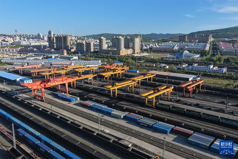 Қытай-Еуропа пойызының «Шығыс арнасы» Харбин-Суйфэньхэ теміржолы жаңартылып, қозғалысқа ашылды