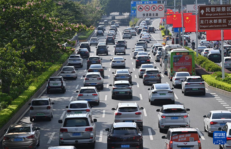Қытайда қос мереке кезінде өңір аттаған жолаушылар саны 2,4 миллиардтан асты