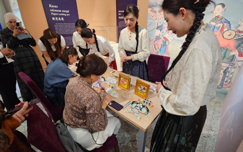 ҚР Ұлттық музейінде Қытайдың ежелгі қолөнер жауһарлары көрмесі ашылды