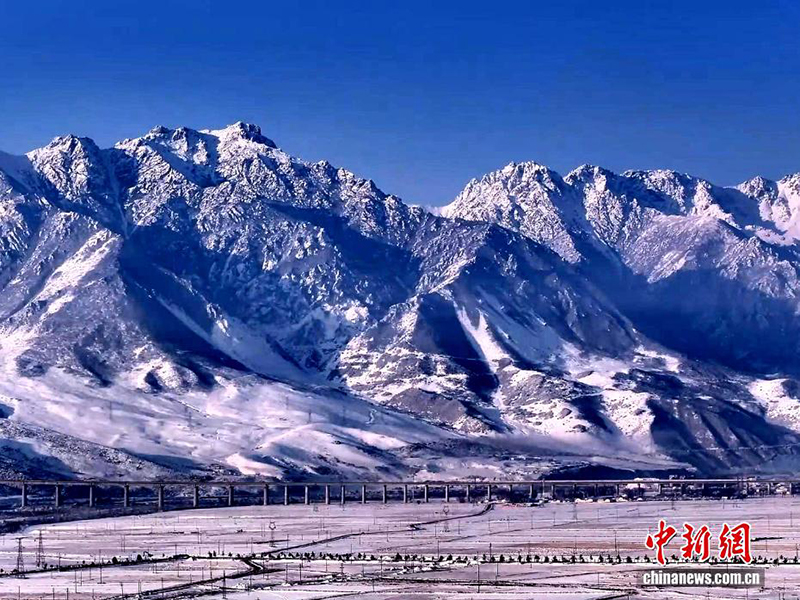 Цилянь тауының Цинхай аймағында қар жауды