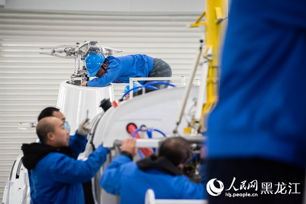 «Аспандағы ауыр жүк көлігі»-T1400 ұшқышсыз тікұшағы алғашқы рейсін сәтті орындады