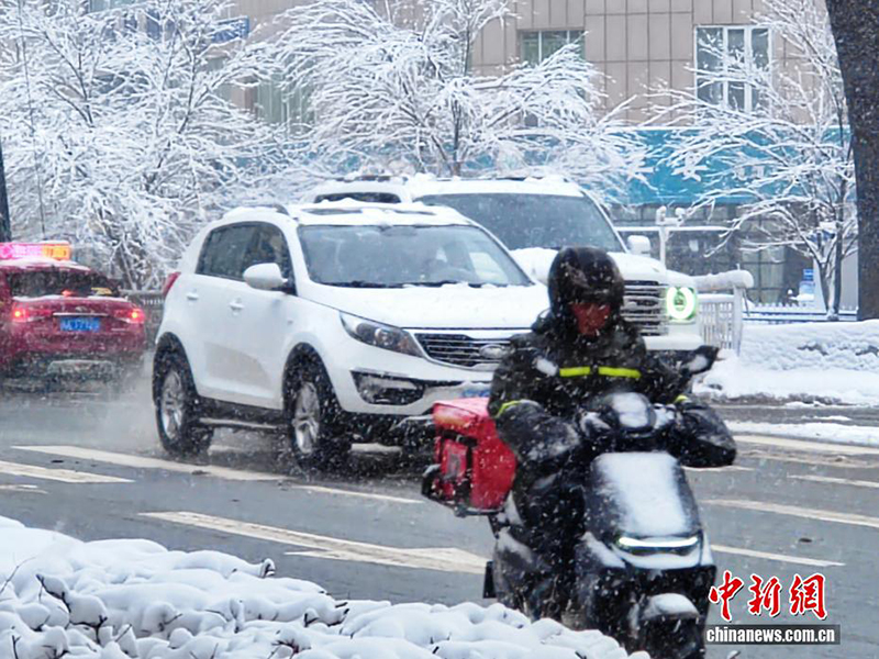 Үрімжіде қалың қар жауды