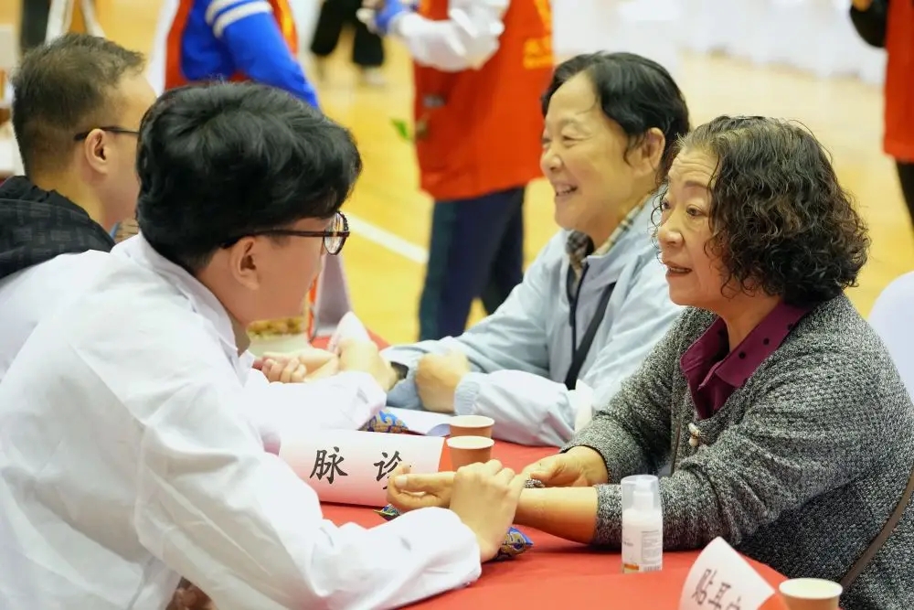 Бейжің тұрғындарының жан басына шаққандағы өмір сүру ұзақтығы 83,93 жасқа жетті