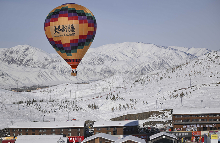 Қытайлық және шетелдік туристерді тамсандырған көркем Шыңжаң