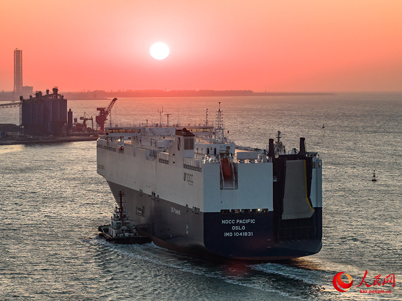 Шаньдун өлкесі Яньтай қаласында жаңа энергетикалық көліктерді тасымалдаудың жаңа халықаралық стандарттарына сәйкес келетін Қытайдың алғашқы кемесі жеткізілді