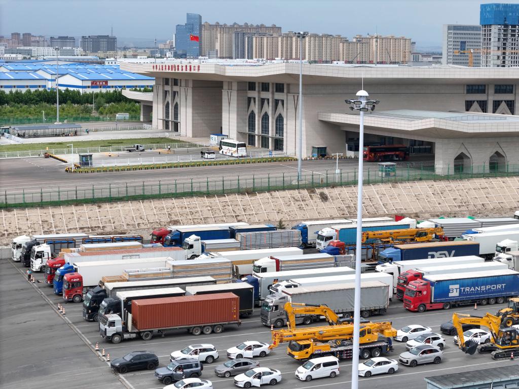 Қорғастағы Қытай-Қазақстан халықаралық шекара ынтымақтастығы орталығының жолаушылар ағыны 9 миллионнан асты