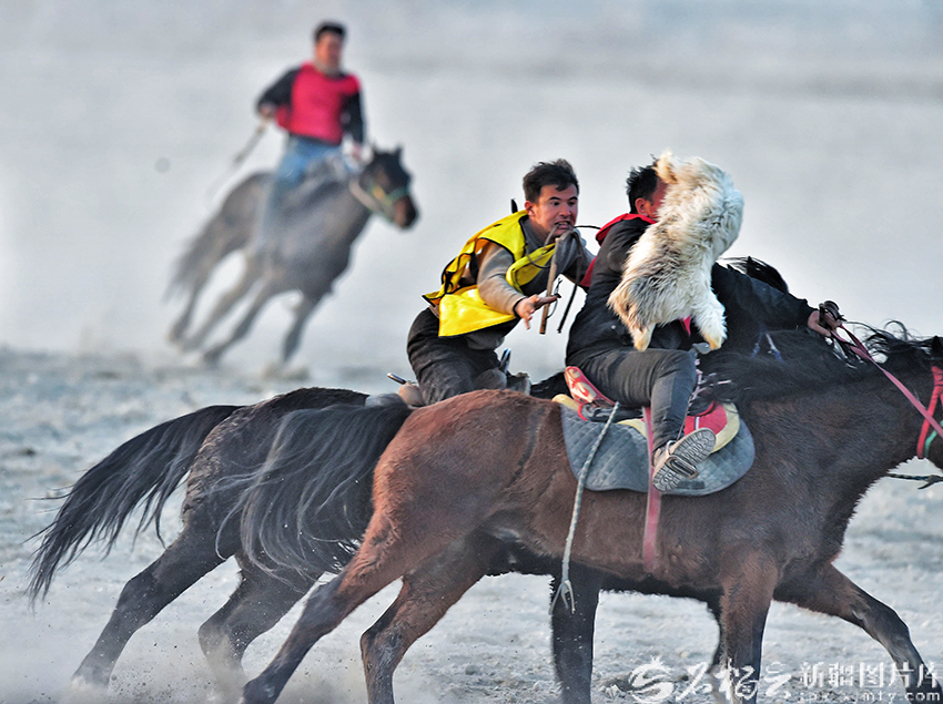 Қысты жылытқан көкпар! Бағраштағы қысқы көкпар ойыны дәстүрлі ғұрыптың өміршеңдігін көрсетті