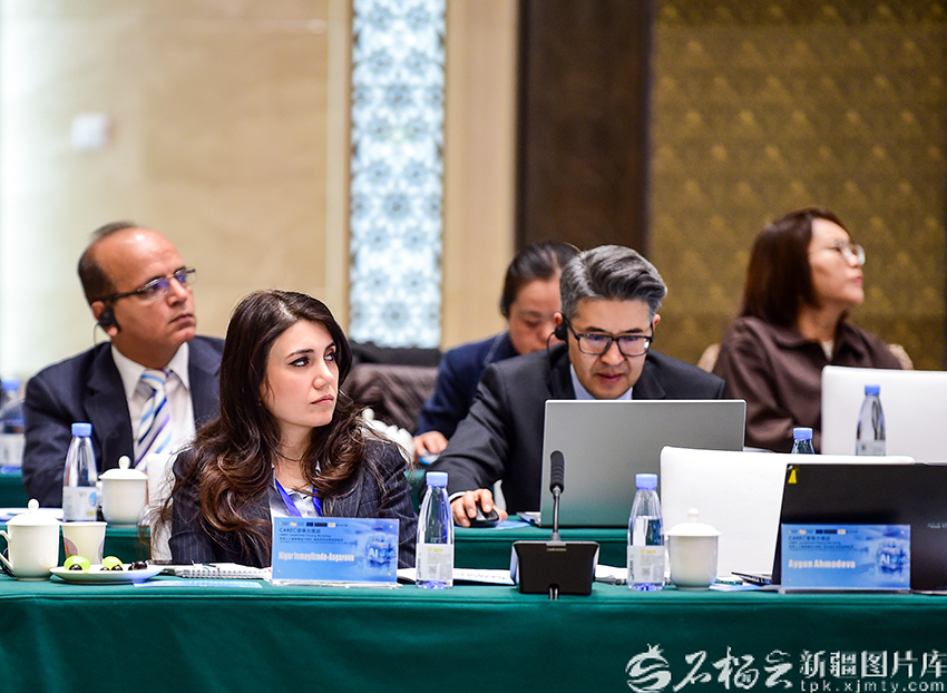 Үрімжі қаласында ОАӨЭЫ бойынша көшбасшылық тренингі өтті