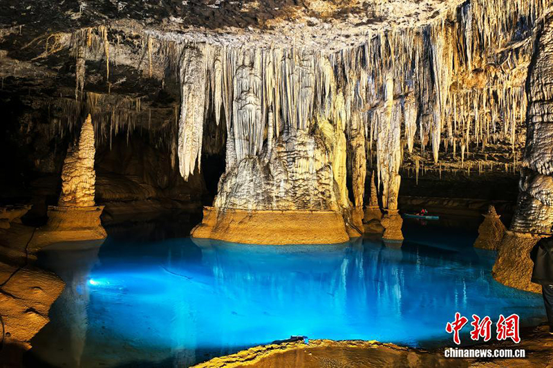 Хубэй өлкесінің Эньши қаласындағы фантастикалық үңгір