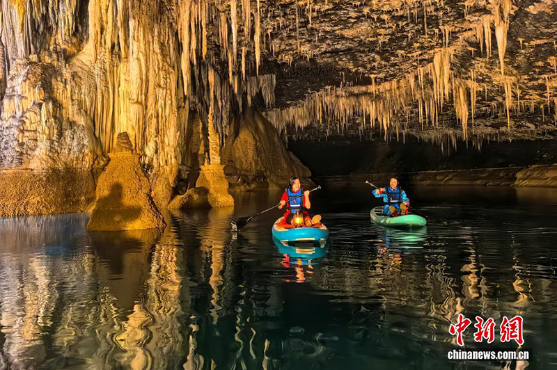 Хубэй өлкесінің Эньши қаласындағы фантастикалық үңгір